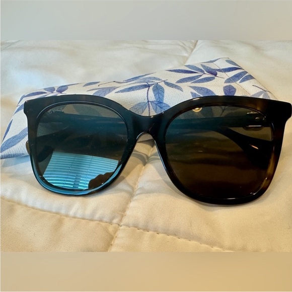Gucci oversized Tortoise Shell Sunglasses - Picture 2 of 6